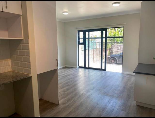 0 BEDROOM PROPERTY TO RENT IN RONDEBOSCH